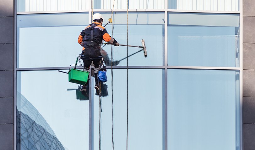 abseiling window cleaning 2